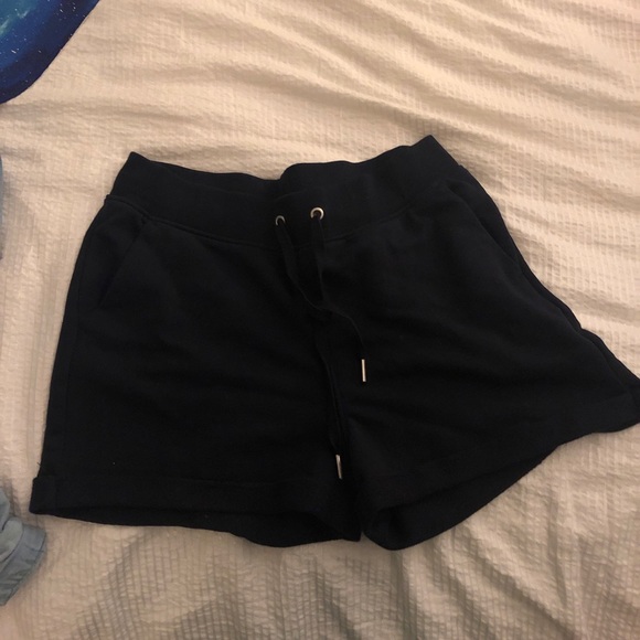 Shorts - Picture 2 of 3